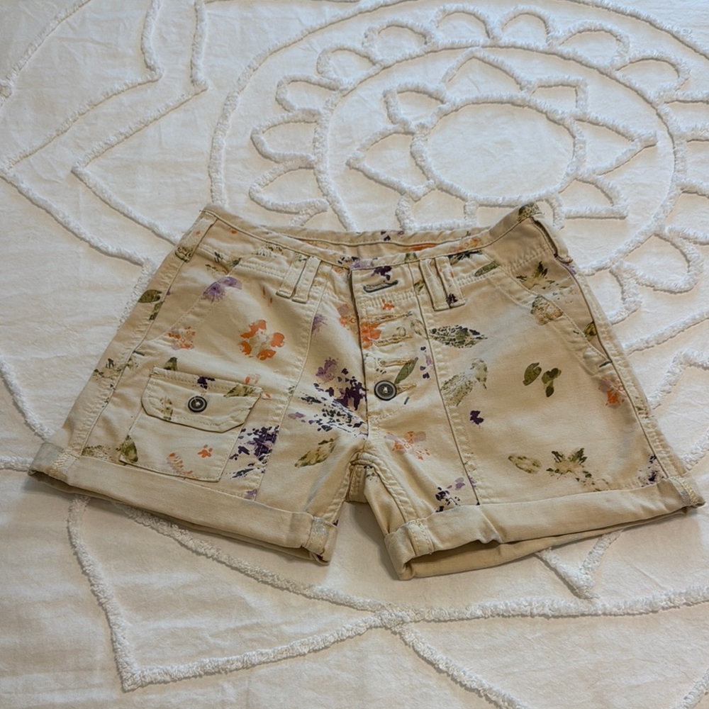 Pilcro Wanderer Cargo Shorts Lightweight Summer Essential